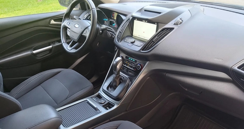 Ford Kuga cena 78800 przebieg: 151000, rok produkcji 2017 z Elbląg małe 379
